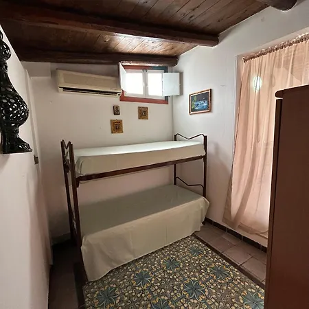 Federico Re Apartahotel