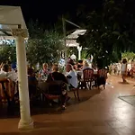 Aparthotel Federico Re 3*