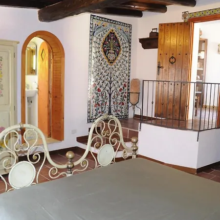 Federico Re Hotel apartamentowy 3*