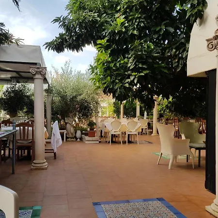 Federico Re Aparthotel