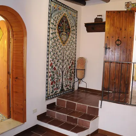 Federico Re Hotel apartamentowy 3*